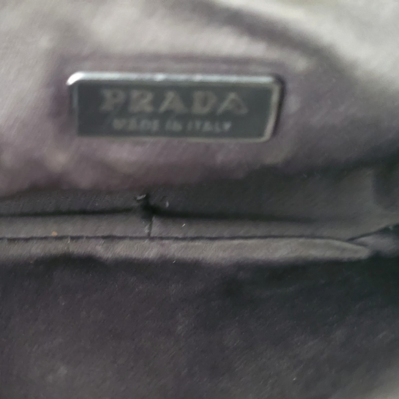 Prada Patent Pouch - With Authentication - Picture 6 of 10